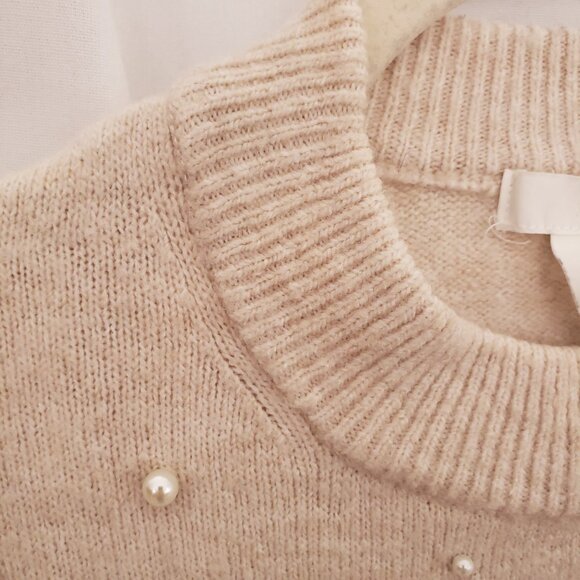 H&M Beige Long Sleeve Comfy Pearl Round Neck Sweater Size Small - Picture 14 of 16